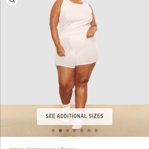 Skims marble boyfriend boxers brand new with tags size large